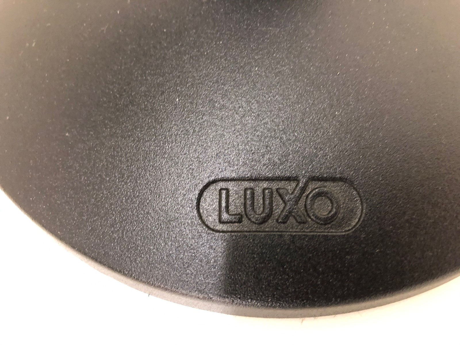 Luxo Air Led 600 bordlampe med bordfot - BRUKTE KONTORMØBLER - - Bilde 4